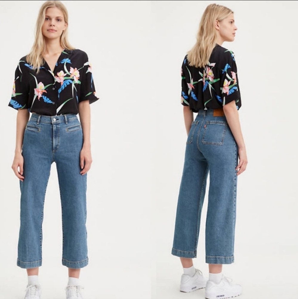 Levi's Ribcage Wide Leg Crop Medium Wash Jeans